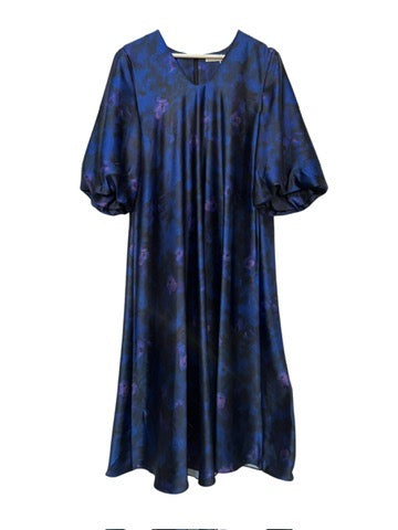 Satin klänning