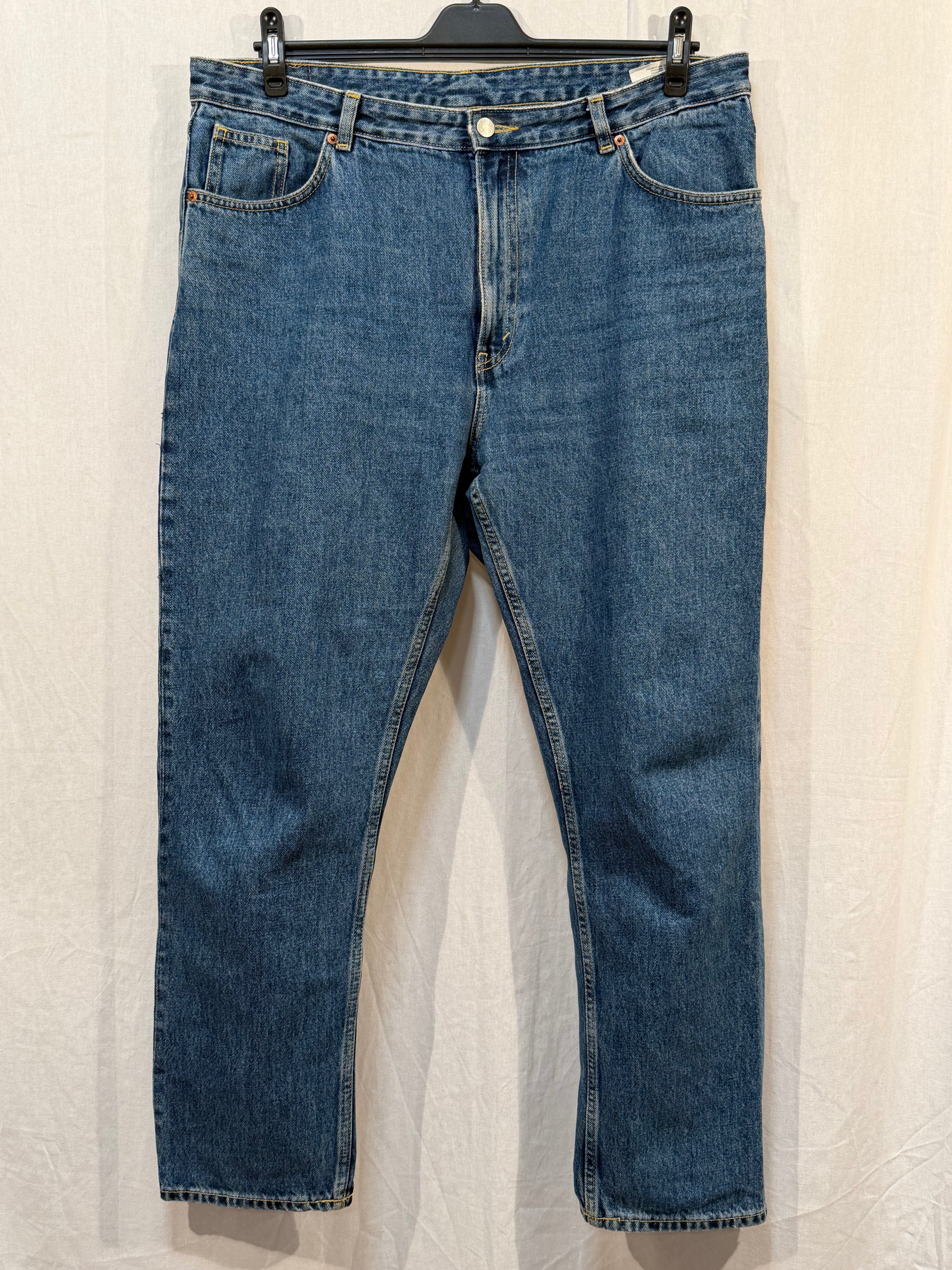 Raka jeans