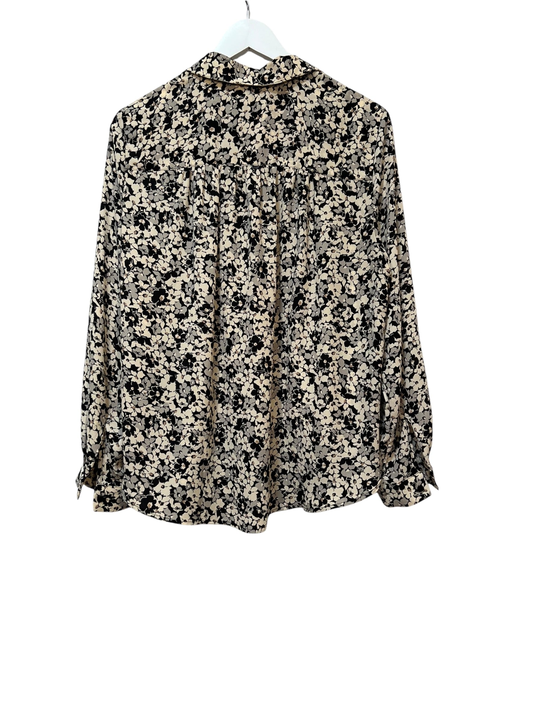 Blommig skjortblus
