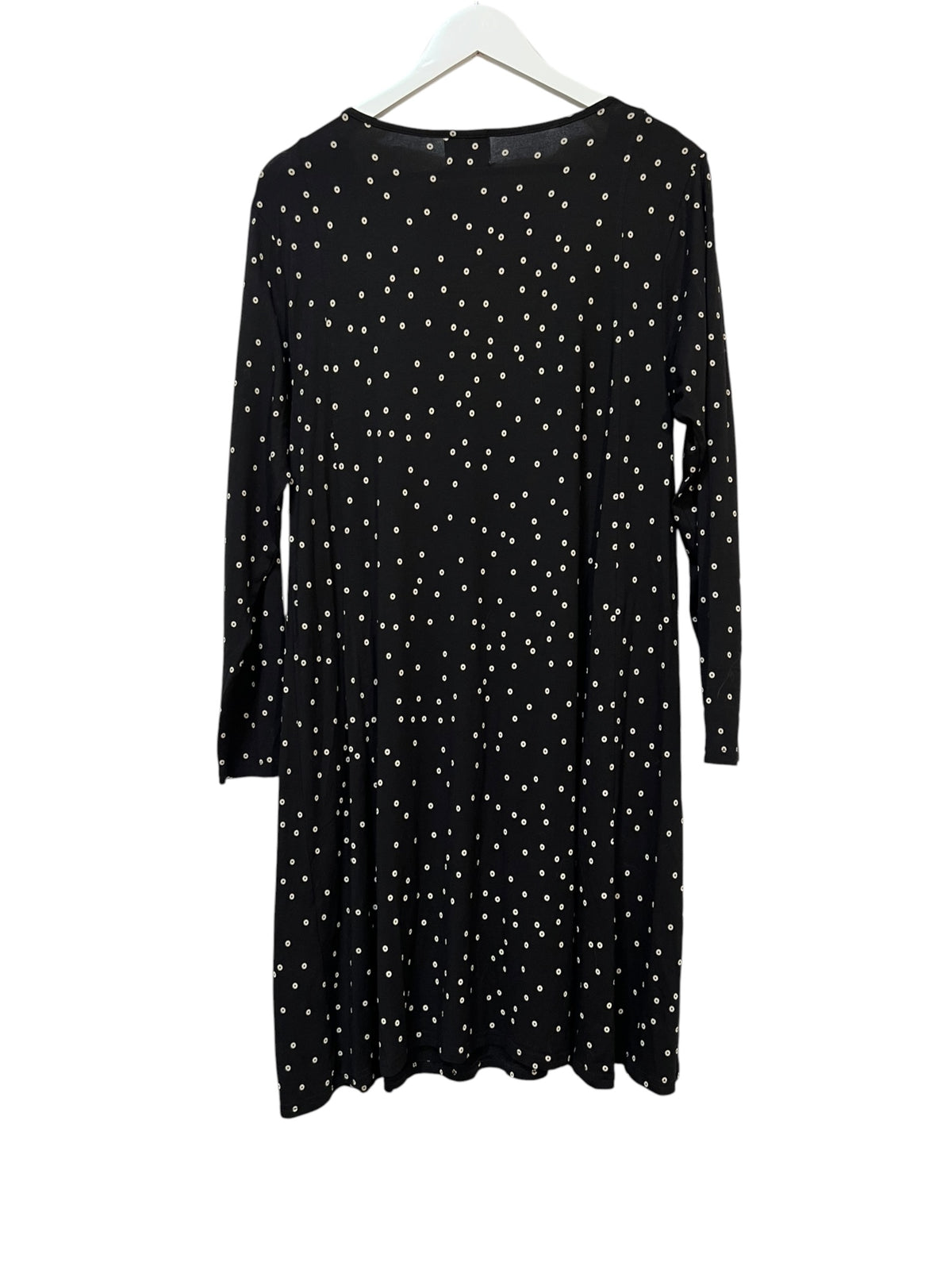 Prickig midiklänning